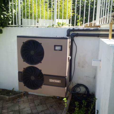 Installation d'une pompe  chaleur piscine  Agde