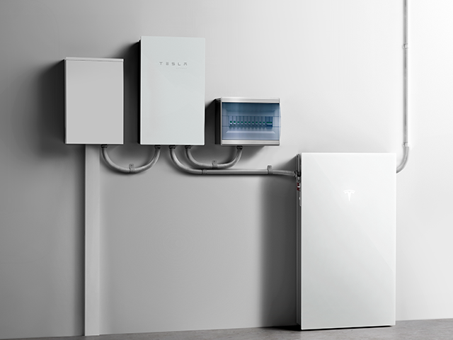 Anéo installateur Tesla Backup Gateway 2 et batterie Powerwall 3
