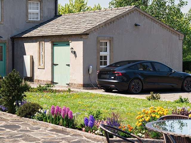 Anéo installateur Wall Connector Tesla et batterie Powerwall 3