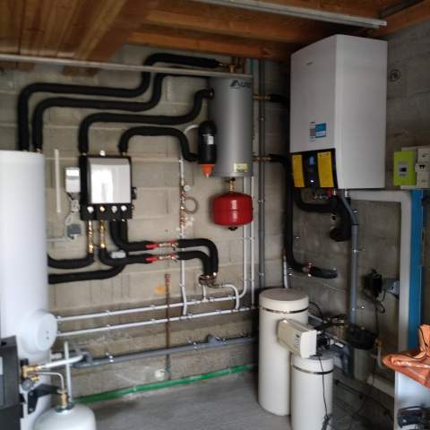 Installation d'une pompe à chaleur air/eau à Saint-Remèze